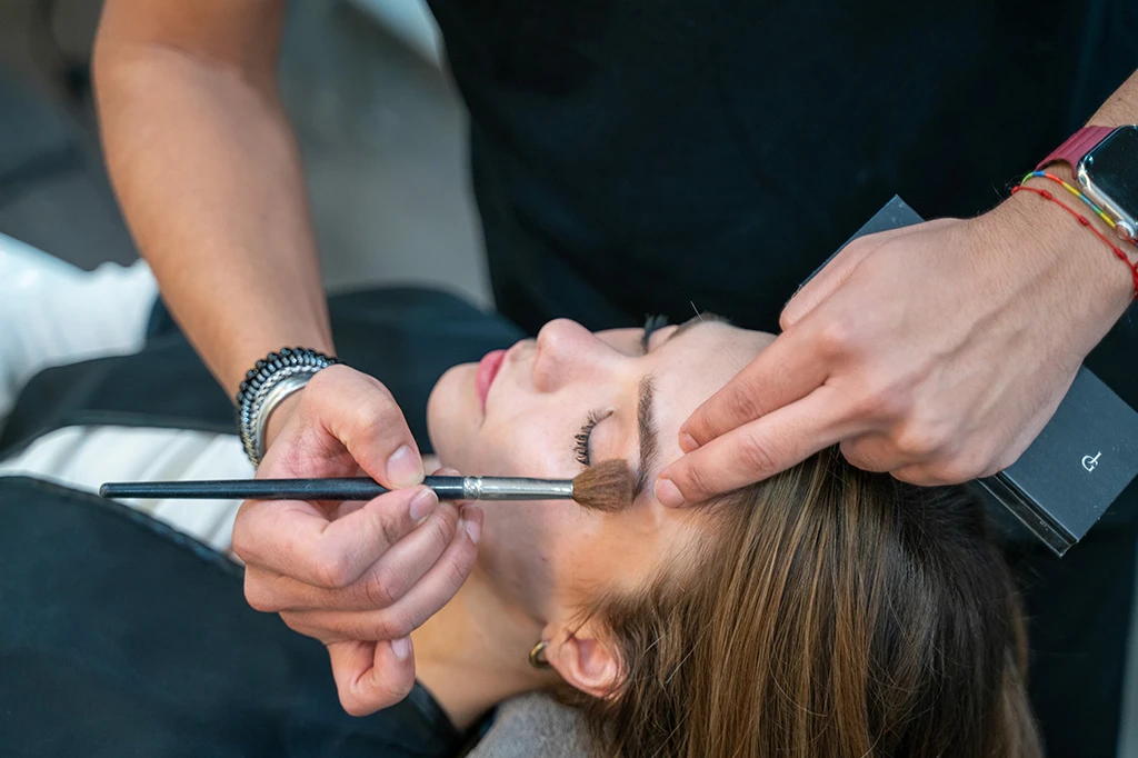 Maquillatge a Margaret Perruquers 